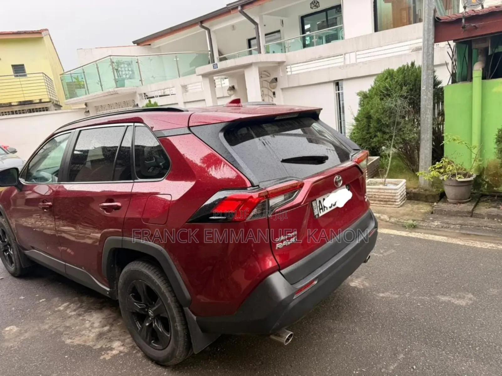Toyota RAV4 LE 2021 Rouge