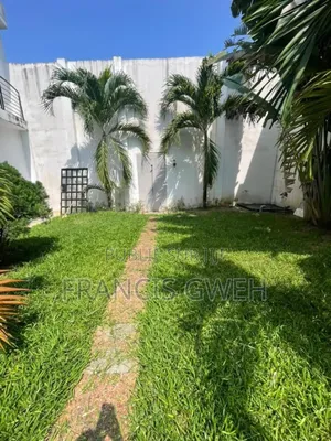 5chbre Duplex dans Francis Gweh, Cocody à Vendre