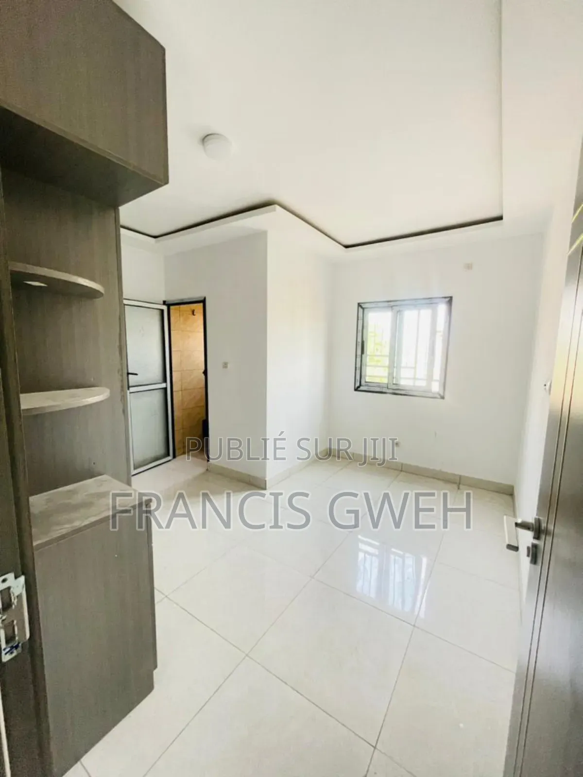 2chbre Appartement dans Francis Gweh, Cocody à Louer