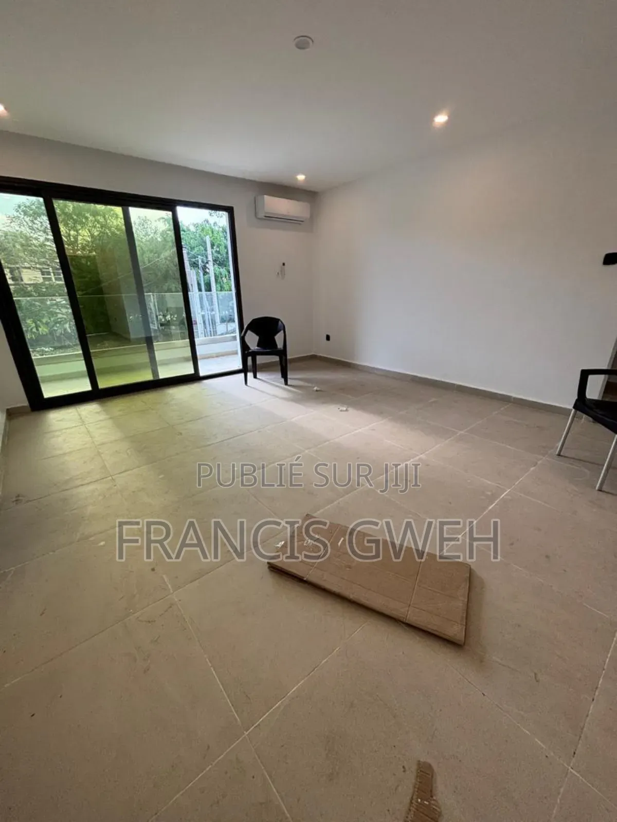 2chbre Appartement dans Francis Gweh, Cocody à Louer