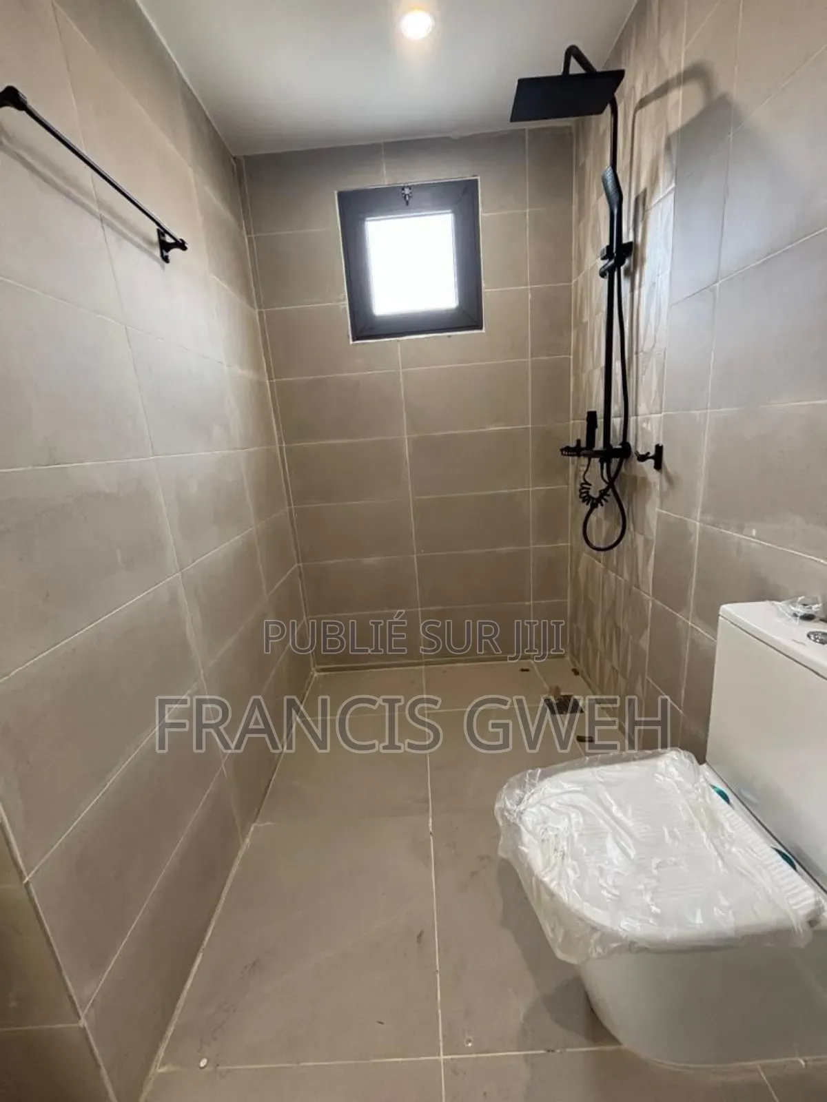 2chbre Appartement dans Francis Gweh, Cocody à Louer