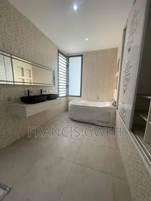 4chbre Duplex dans Francis Gweh, Cocody à Louer