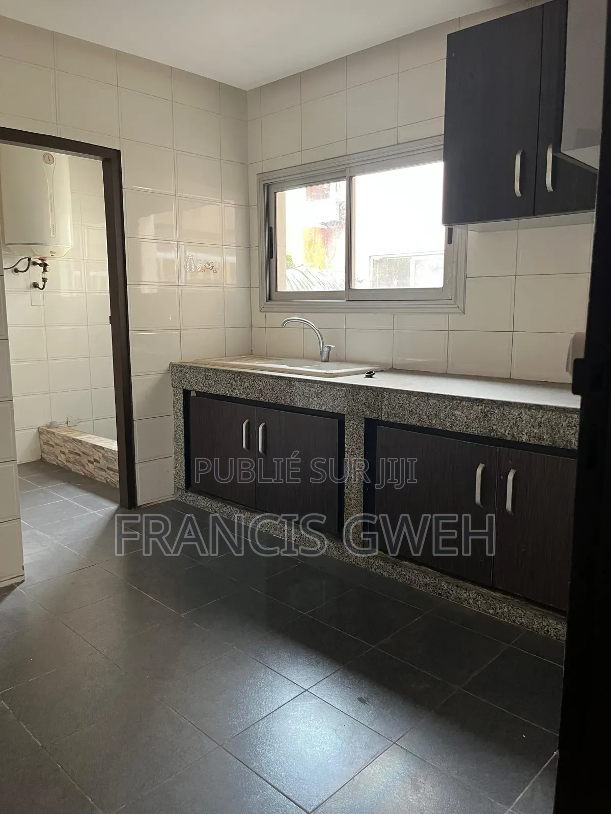 2chbre Appartement dans Francis Gweh, Cocody à Louer