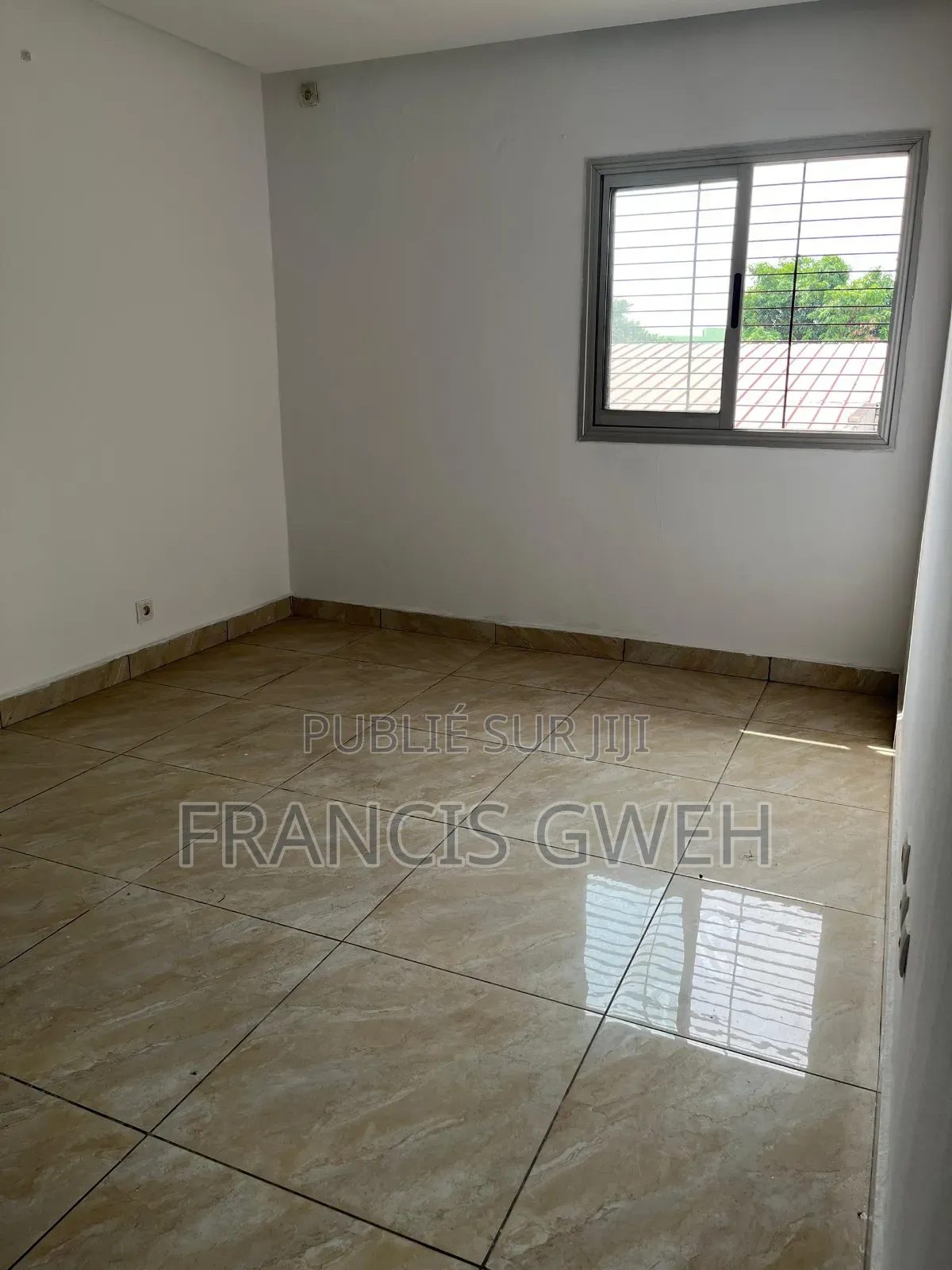 2chbre Appartement dans Francis Gweh, Cocody à Louer