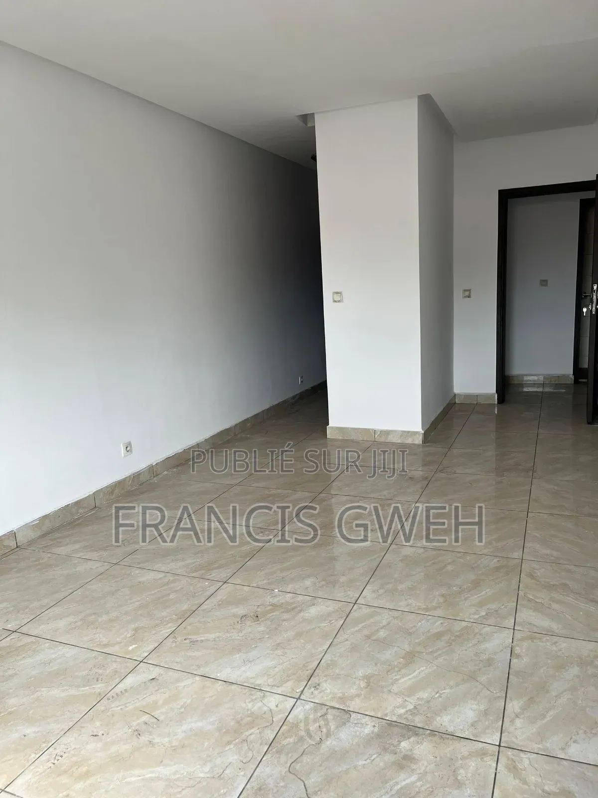 2chbre Appartement dans Francis Gweh, Cocody à Louer