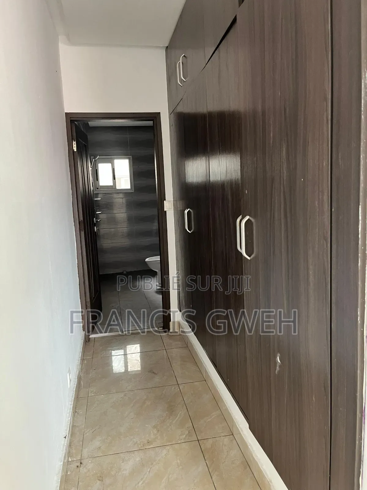 2chbre Appartement dans Francis Gweh, Cocody à Louer