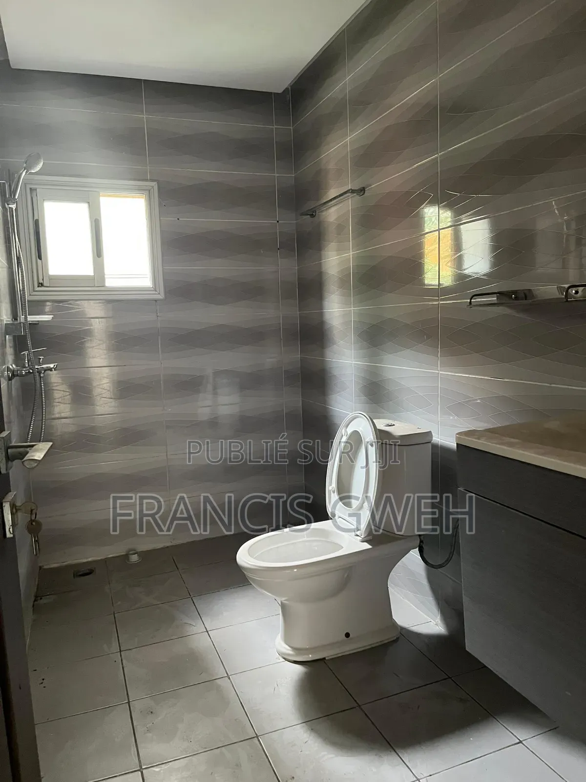 2chbre Appartement dans Francis Gweh, Cocody à Louer