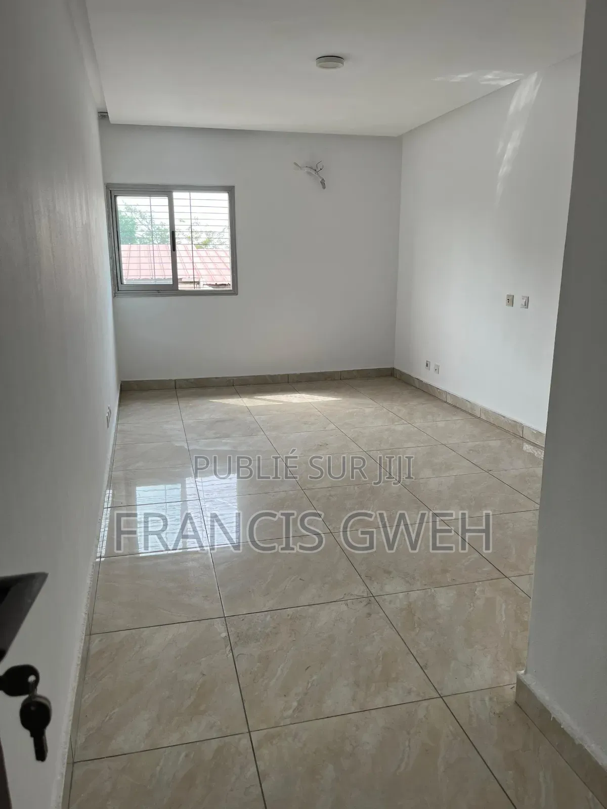 2chbre Appartement dans Francis Gweh, Cocody à Louer