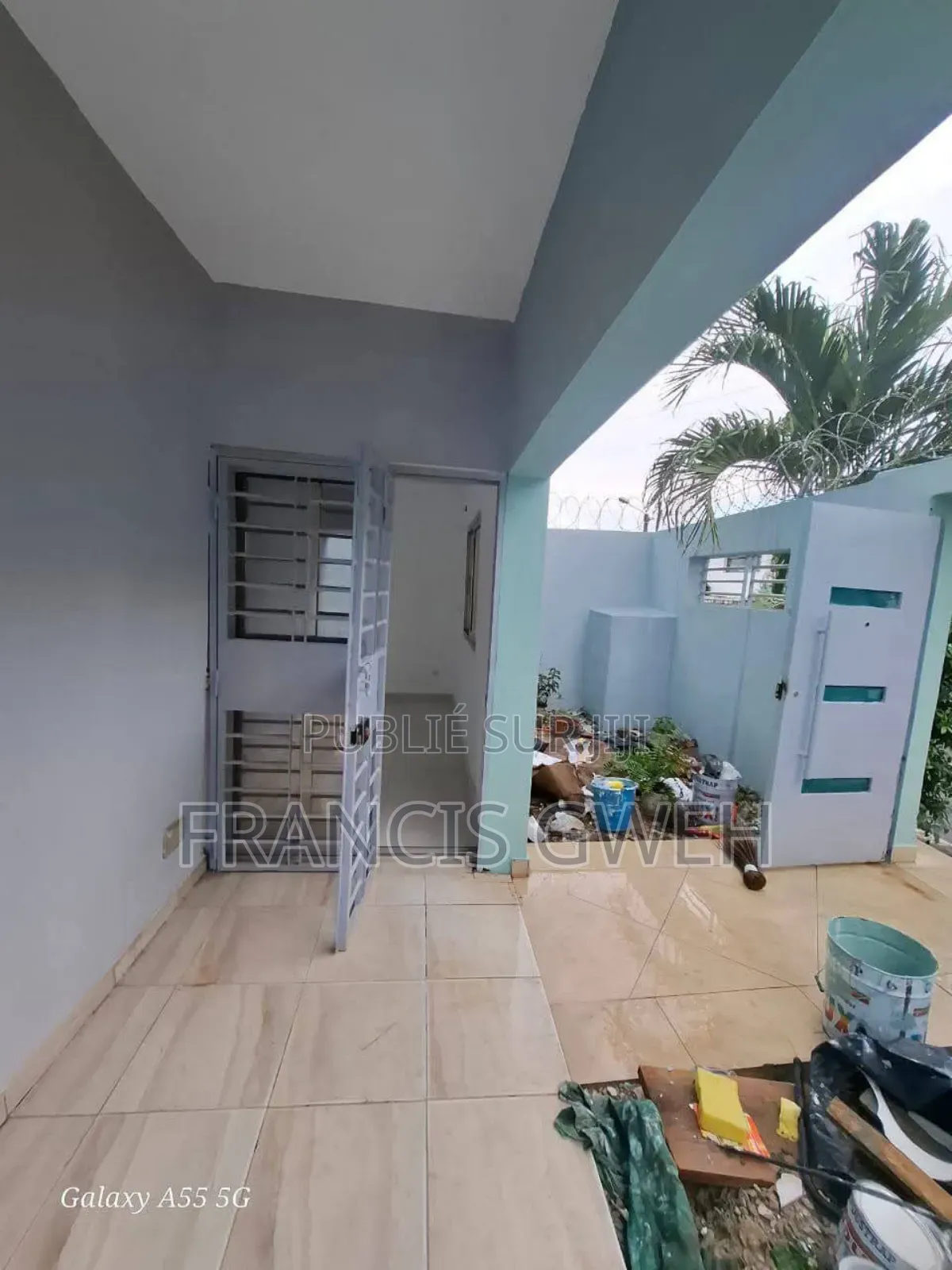 3chbre Villa dans Francis Gweh, Cocody à Louer