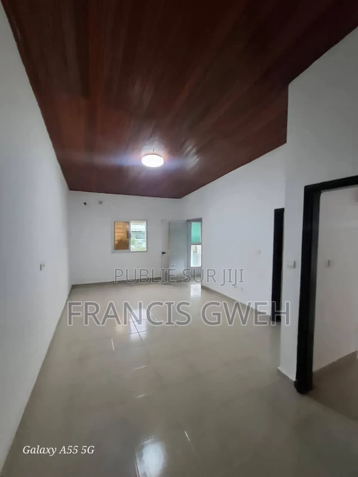 3chbre Villa dans Francis Gweh, Cocody à Louer