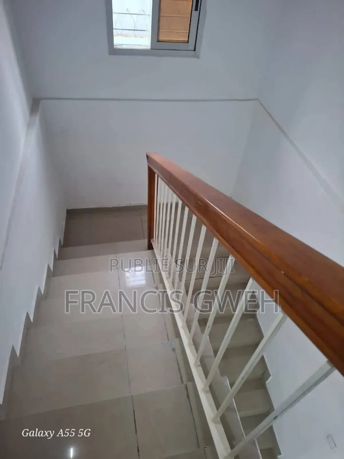 3chbre Villa dans Francis Gweh, Cocody à Louer