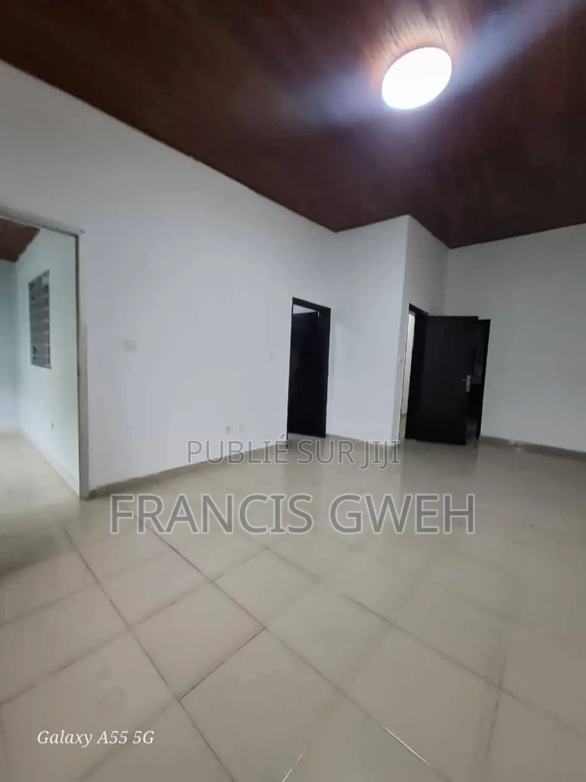 3chbre Villa dans Francis Gweh, Cocody à Louer