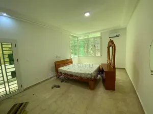 2chbre Appartement dans Francis Gweh, Cocody à Louer