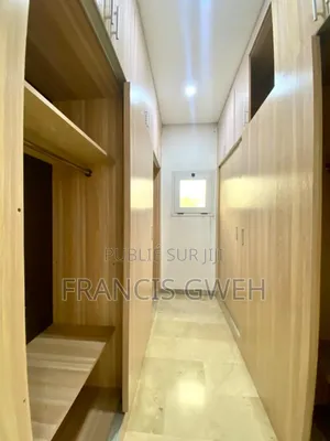 2chbre Appartement dans Francis Gweh, Cocody à Louer