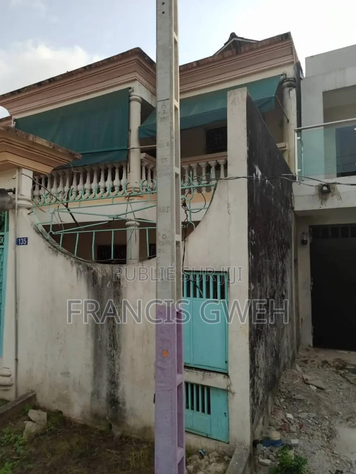 5chbre Duplex dans Francis Gweh, Cocody à Louer