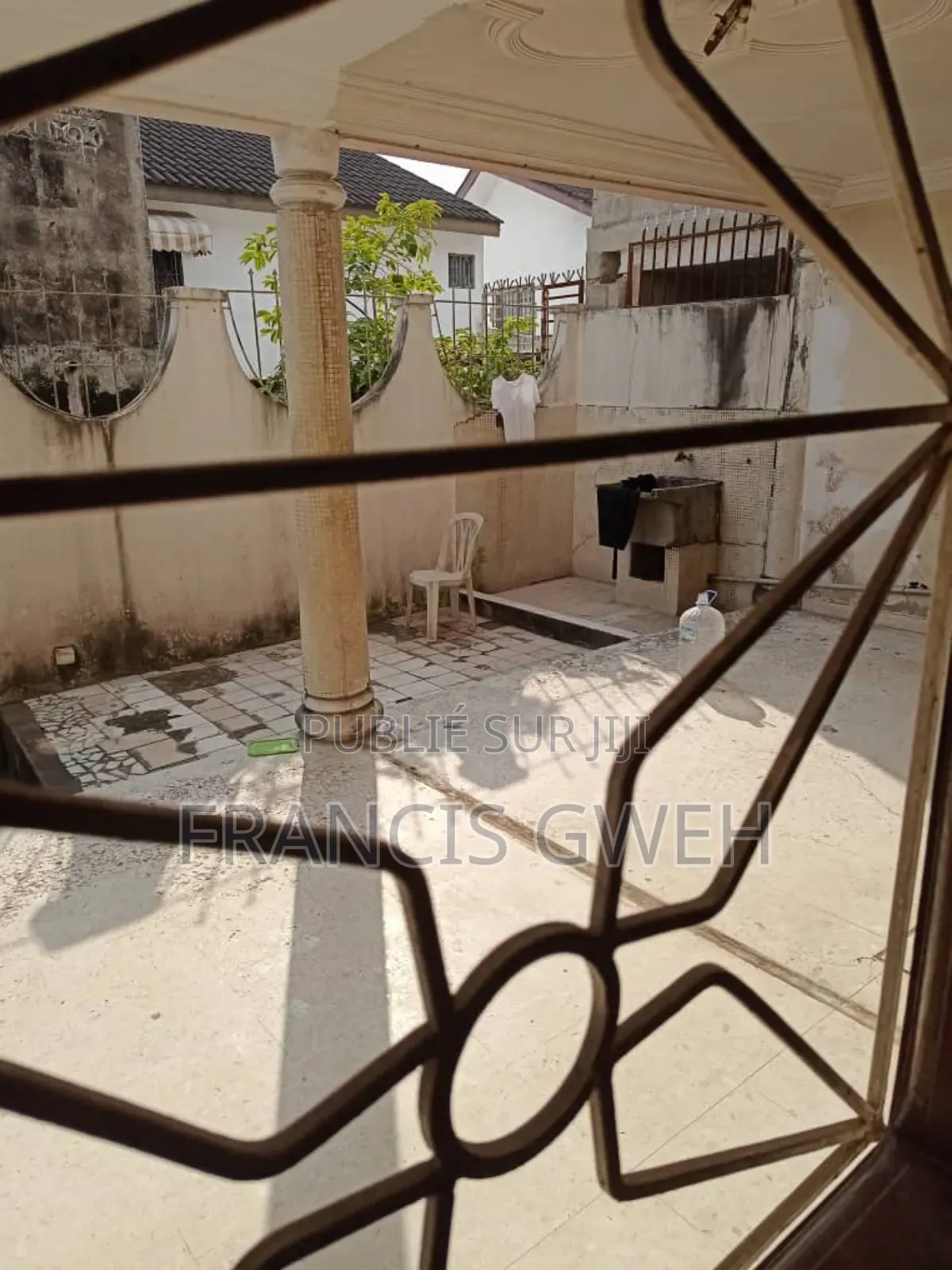 5chbre Duplex dans Francis Gweh, Cocody à Louer