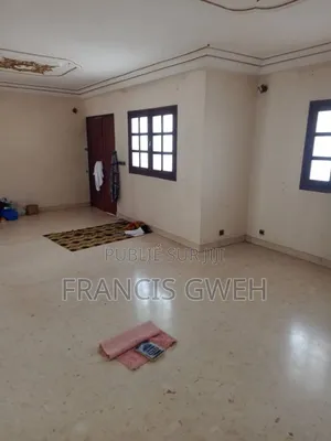 5chbre Duplex dans Francis Gweh, Cocody à Louer
