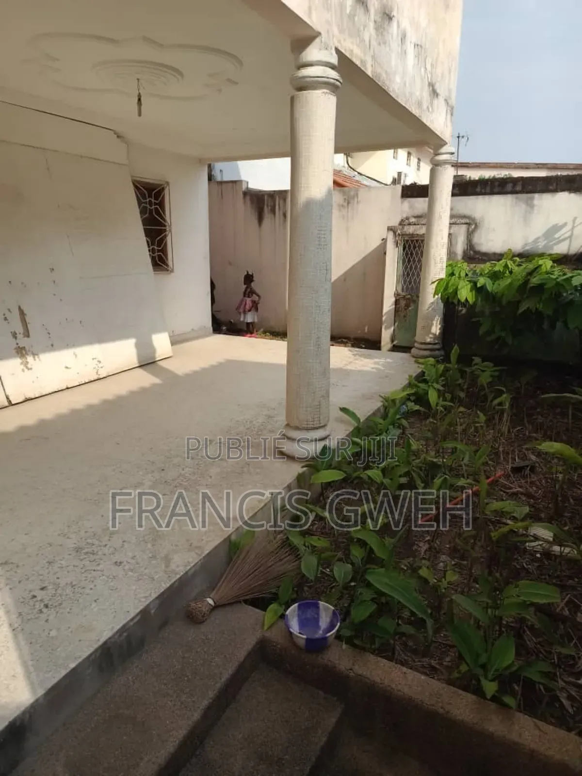 5chbre Duplex dans Francis Gweh, Cocody à Louer