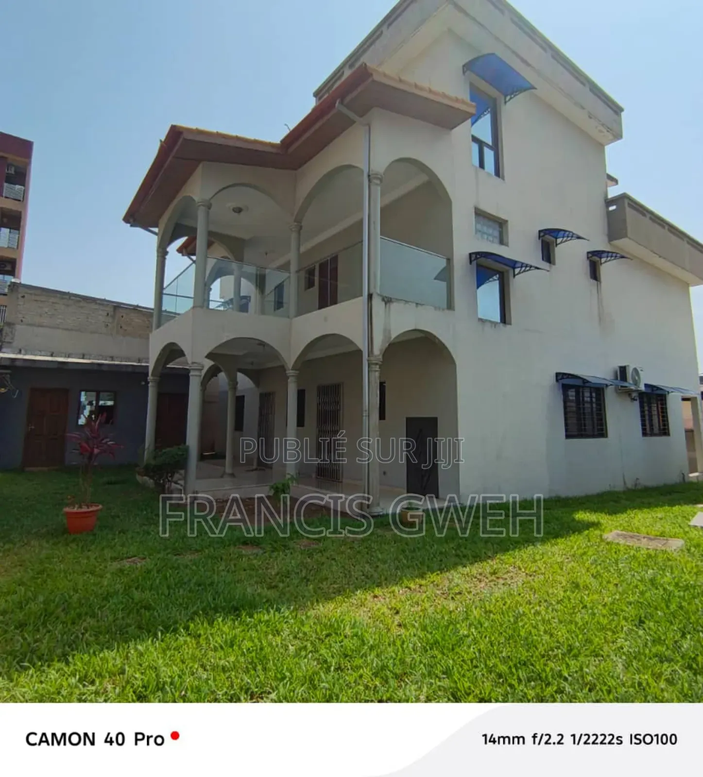 4chbre Duplex dans Francis Gweh, Cocody à Louer