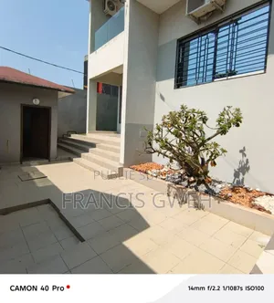 4chbre Duplex dans Francis Gweh, Cocody à Louer