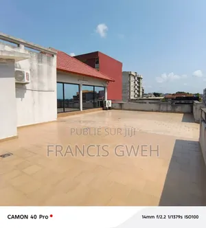 4chbre Duplex dans Francis Gweh, Cocody à Louer