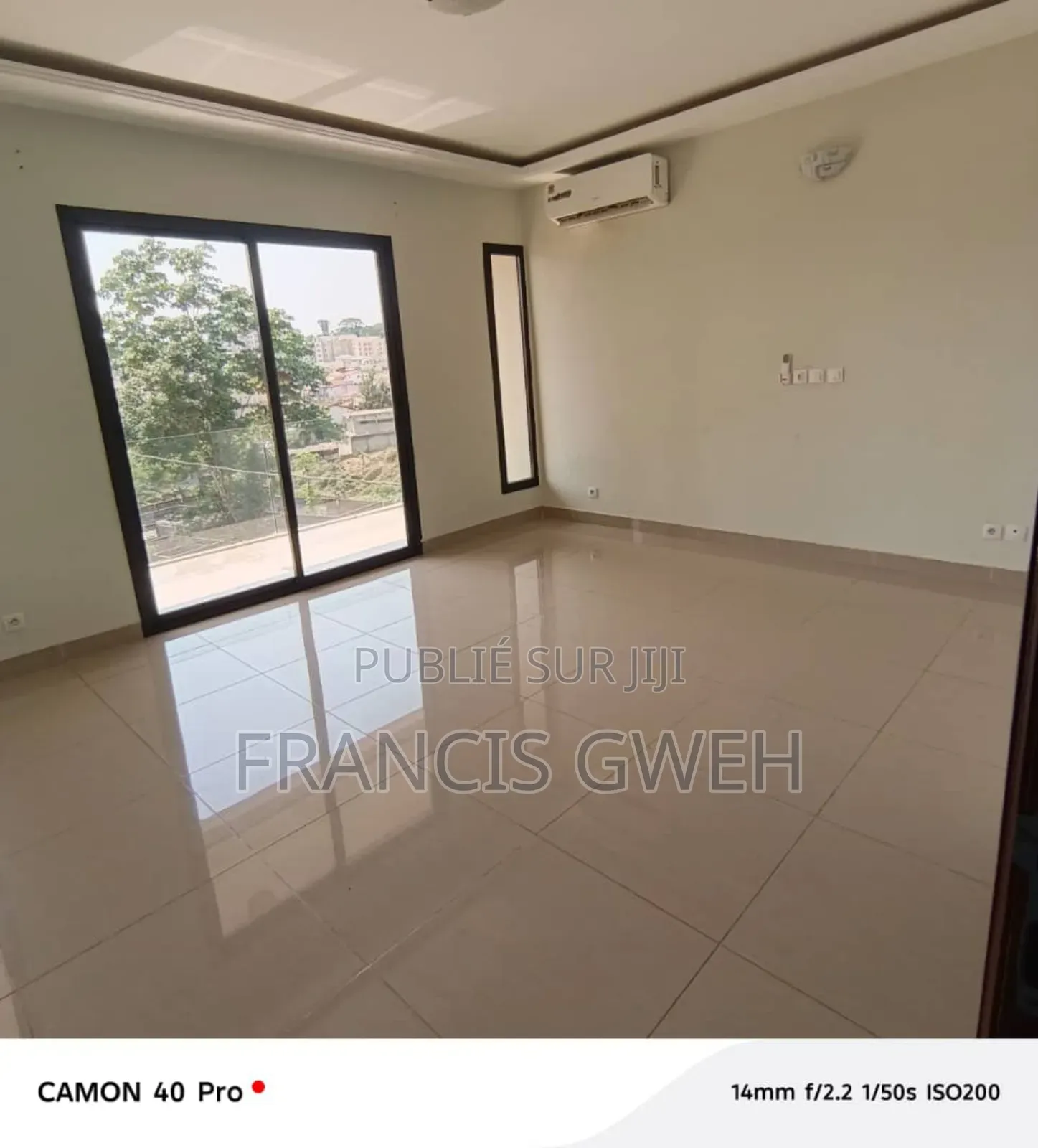 4chbre Duplex dans Francis Gweh, Cocody à Louer