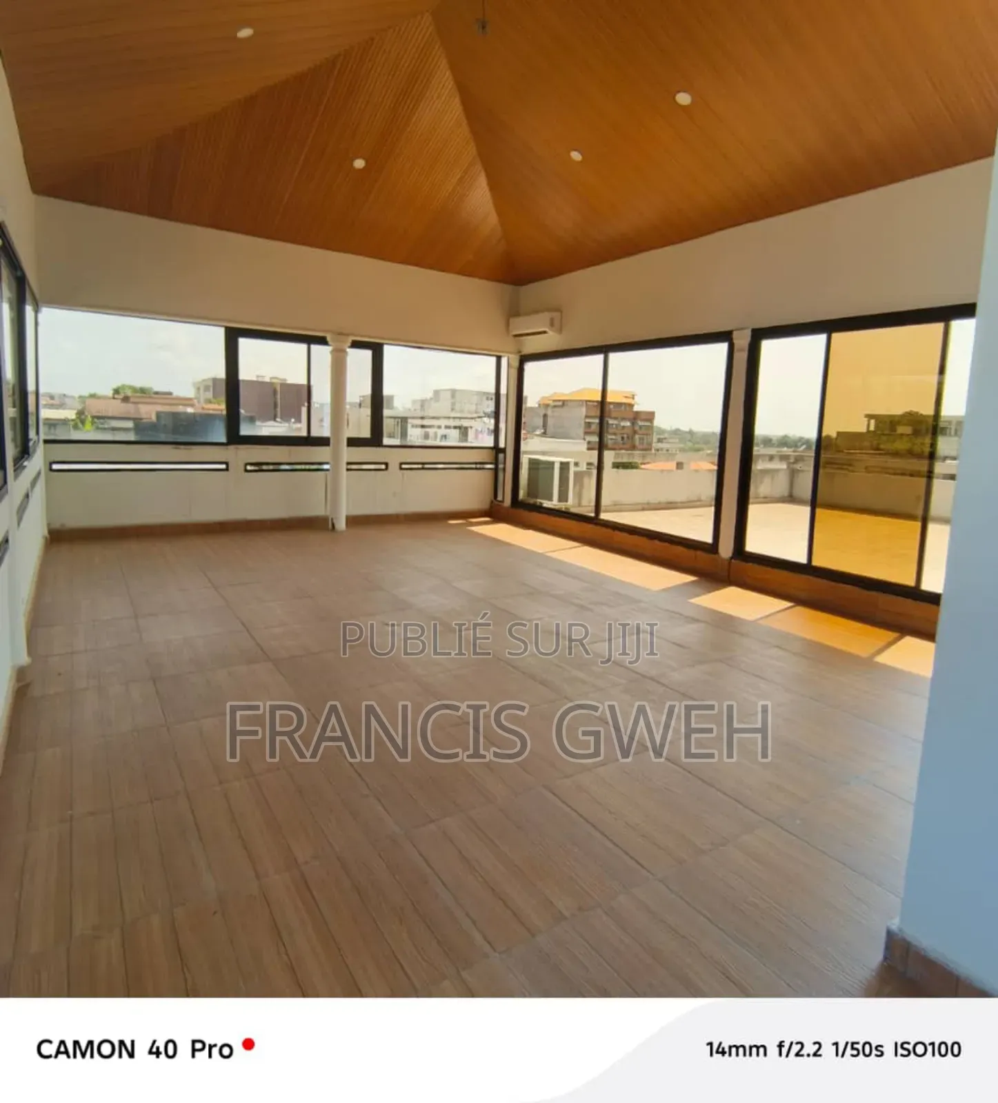 4chbre Duplex dans Francis Gweh, Cocody à Louer