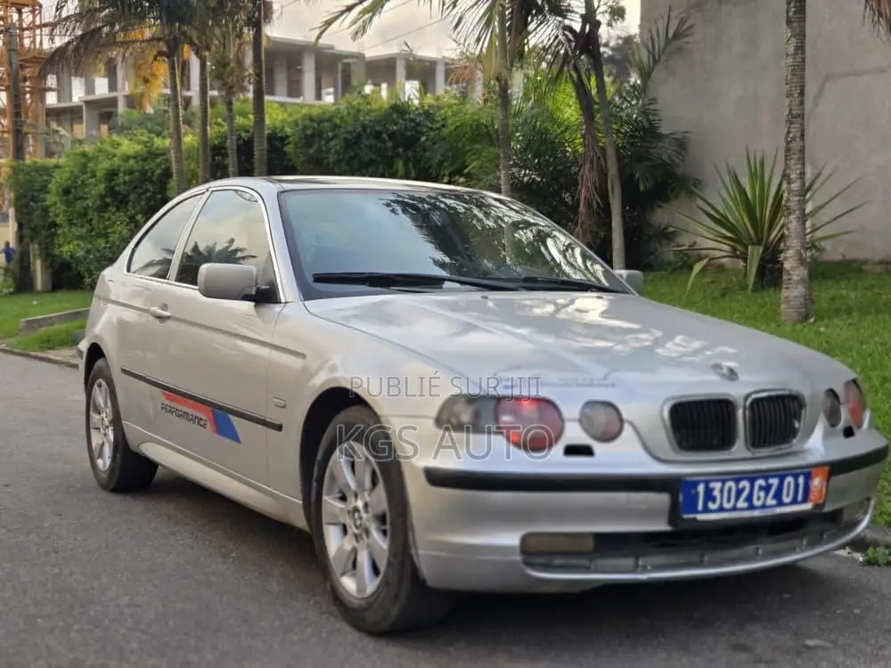 BMW 3 Series 318Ci RWD 2002 Gris