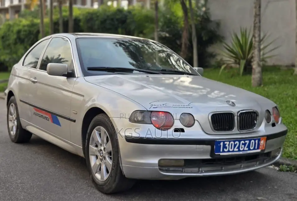 BMW 3 Series 318Ci RWD 2002 Gris