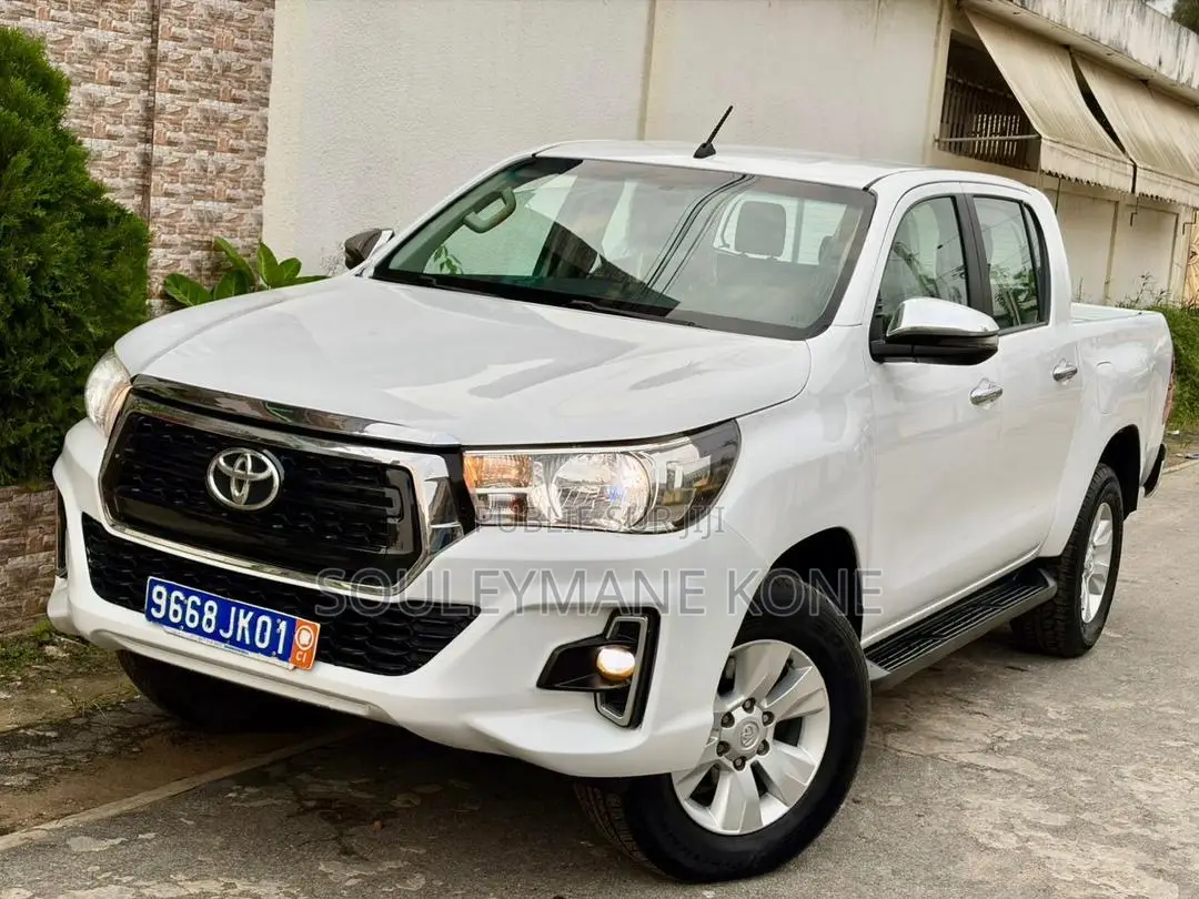 Toyota Hilux 2.4 Diesel 2020 Blanc
