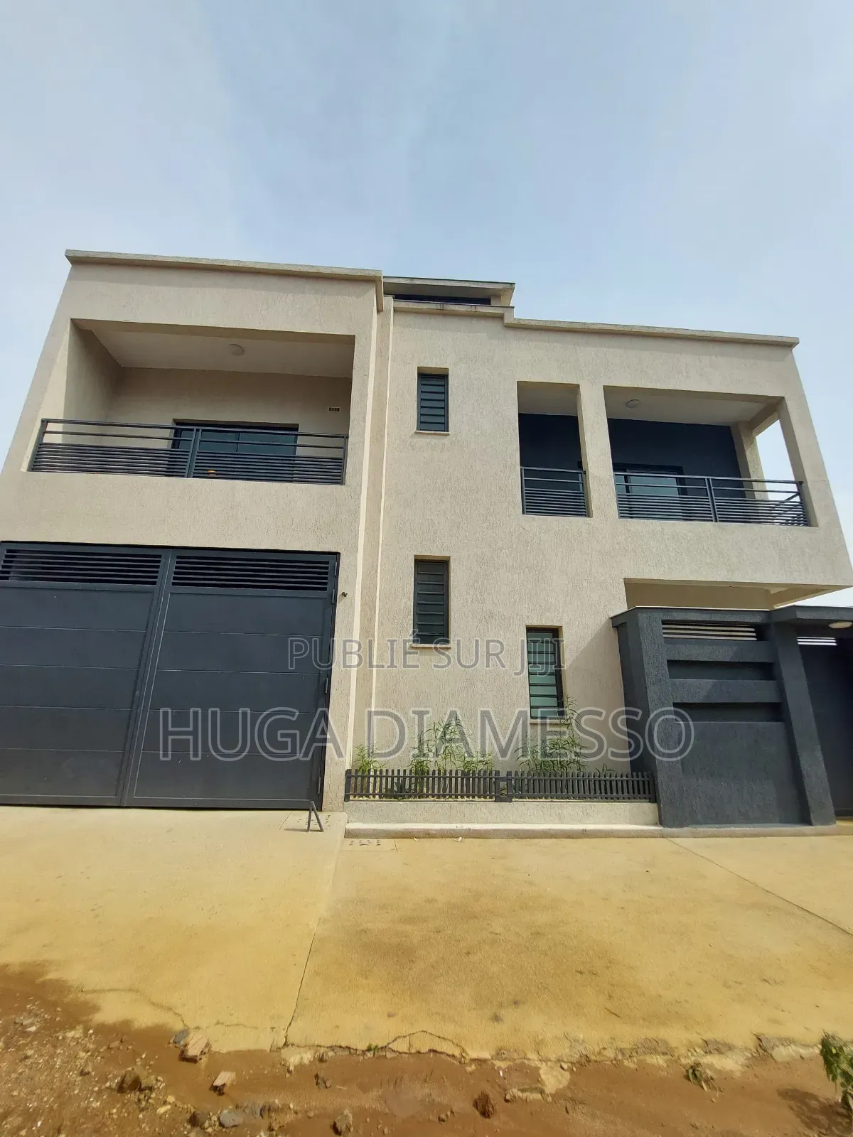 5chbre Duplex dans Diamesso, Bingerville à Vendre