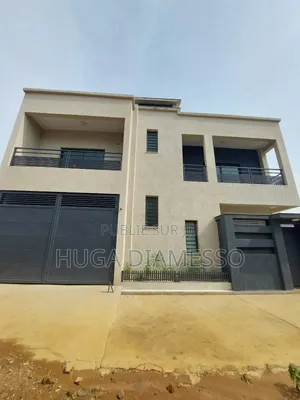 5chbre Duplex dans Diamesso, Bingerville à Vendre
