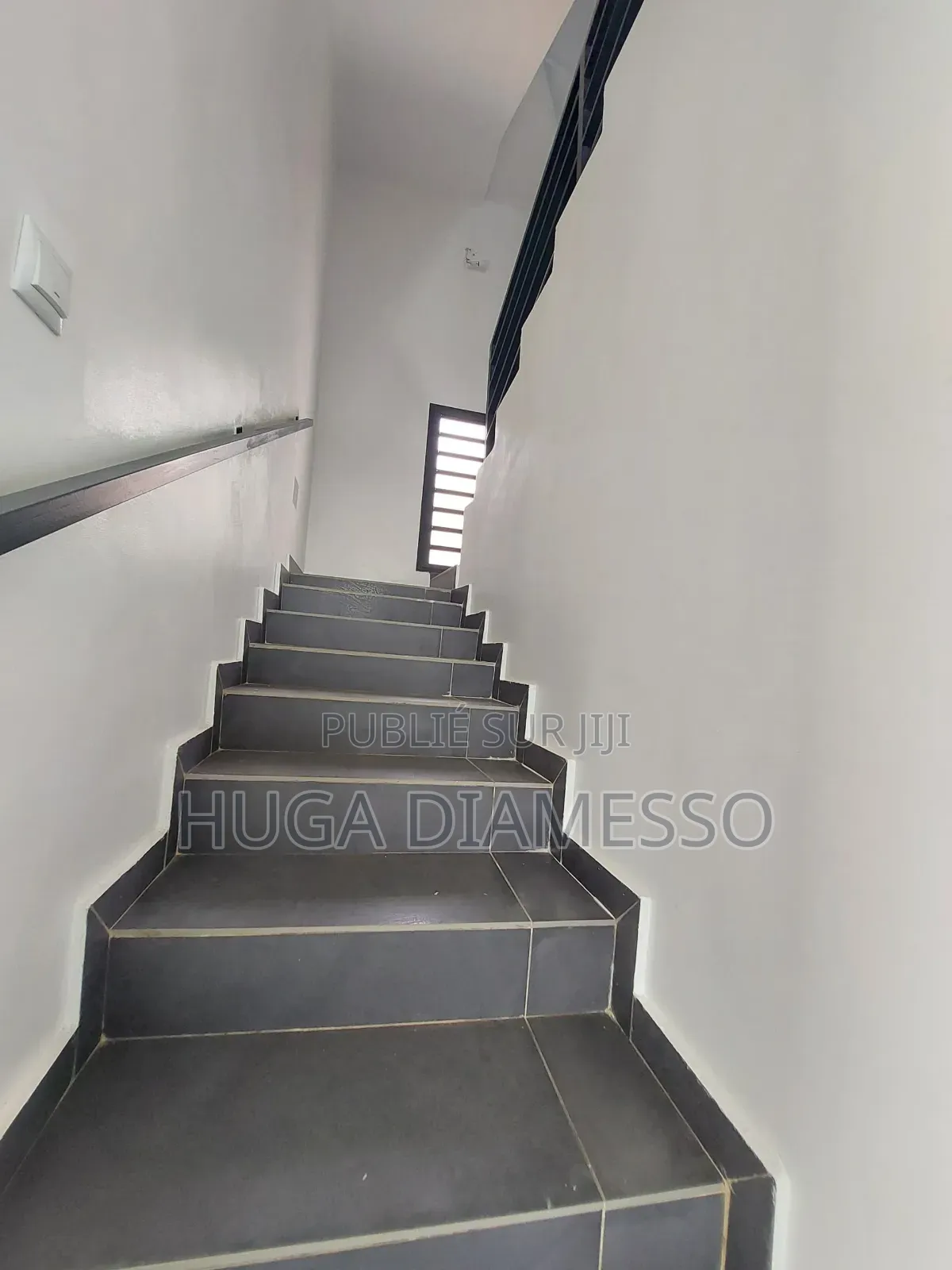 5chbre Duplex dans Diamesso, Bingerville à Vendre