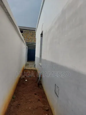 4chbre Villa dans Diamesso, Bingerville à Vendre