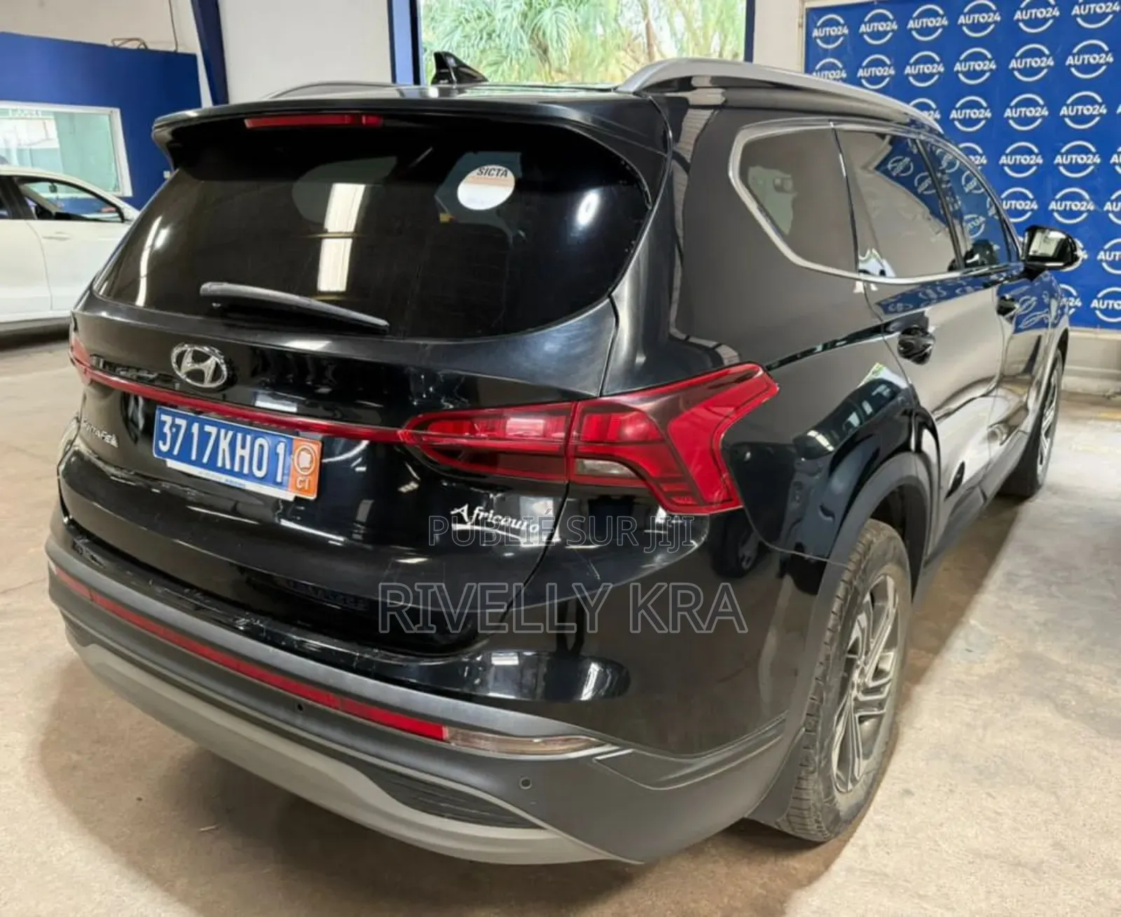 Hyundai Santa Fe SE 2021 Black
