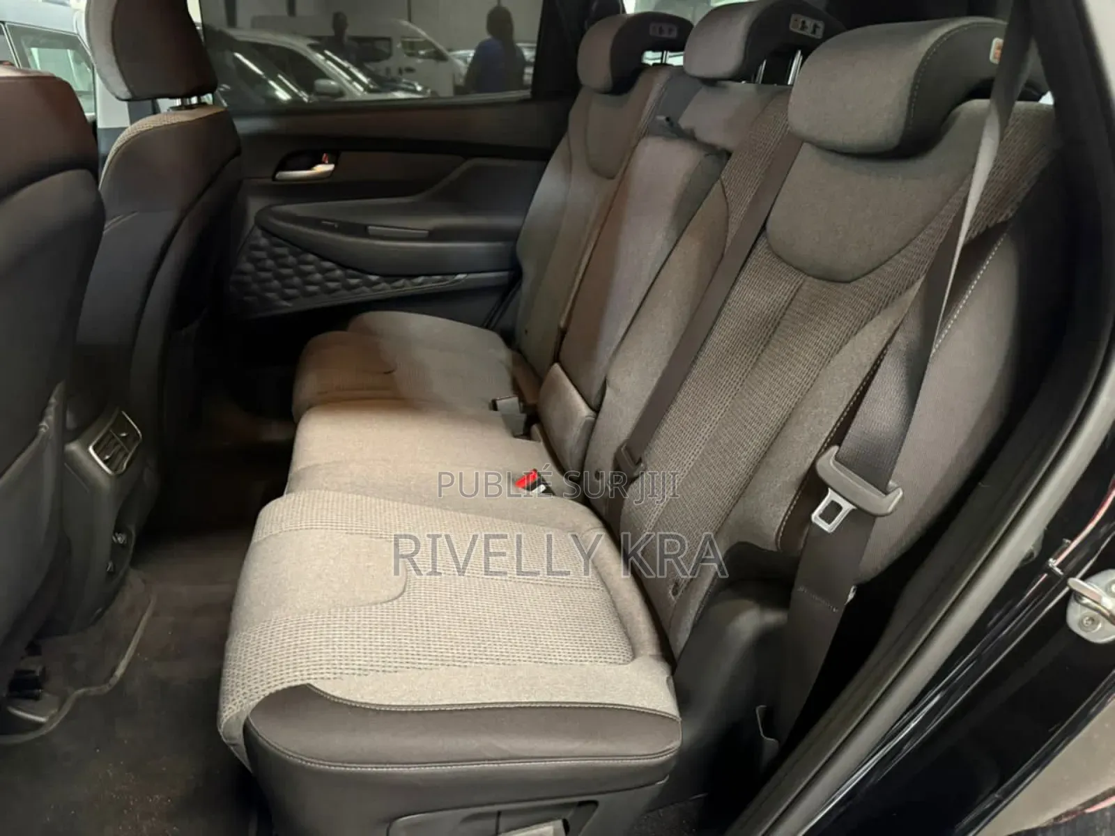 Hyundai Santa Fe SE 2021 Black