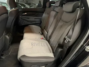 Hyundai Santa Fe SE 2021 Black