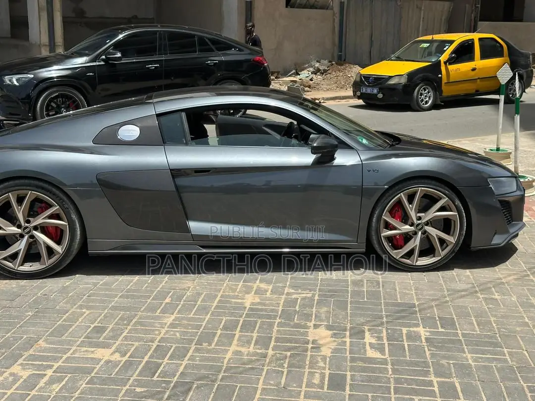 New Audi R8 2024 Gris
