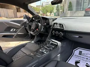 New Audi R8 2024 Gris