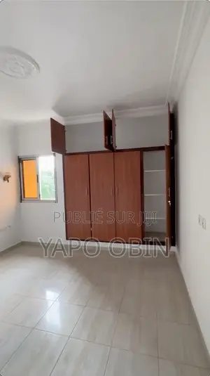 2chbre Appartement dans Cocody à Louer