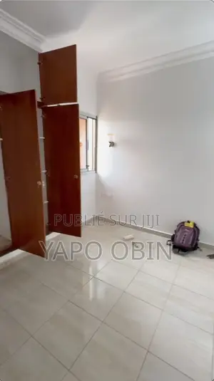 2chbre Appartement dans Cocody à Louer