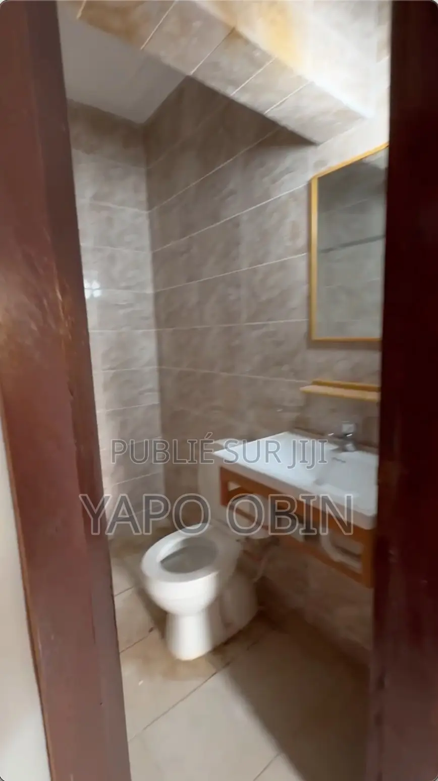 2chbre Appartement dans Cocody à Louer