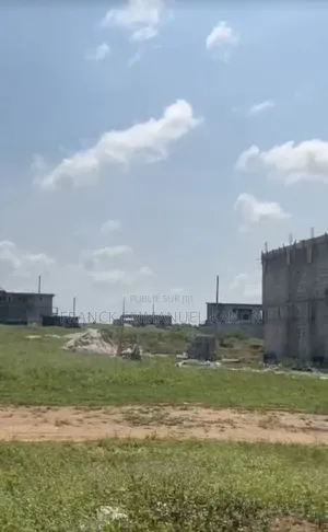 Songon Saphir 400m2 Avec Acd