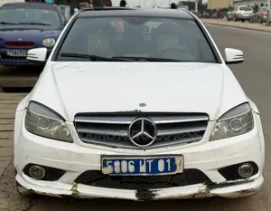 Mercedes-Benz C300 2010 Blanc