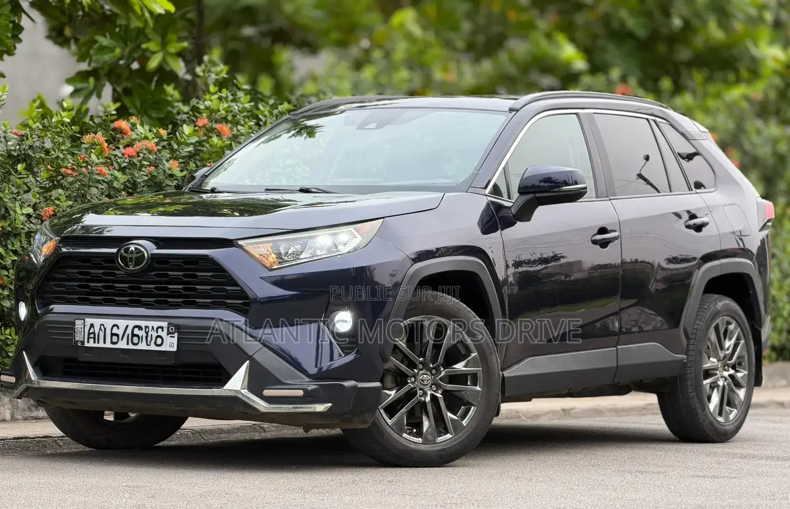 Toyota RAV4 XLE AWD 2020 Bleu