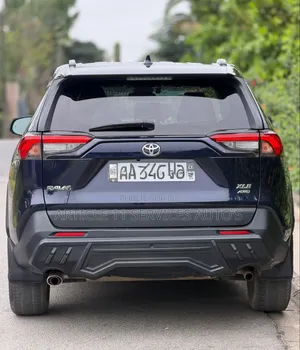 Toyota RAV4 XLE AWD 2020 Blue