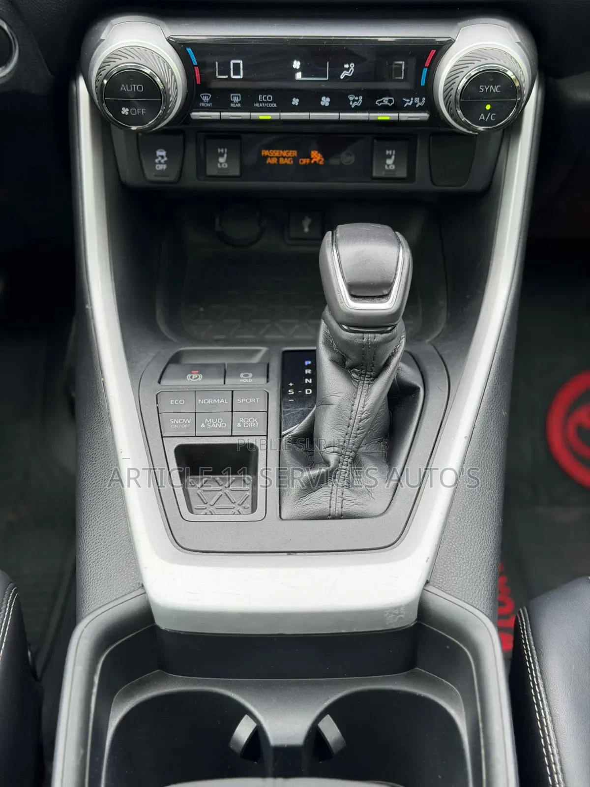 Toyota RAV4 XLE AWD 2020 Blue