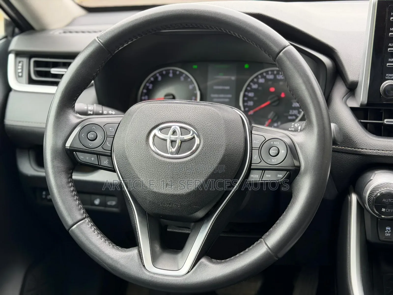 Toyota RAV4 XLE AWD 2020 Blue