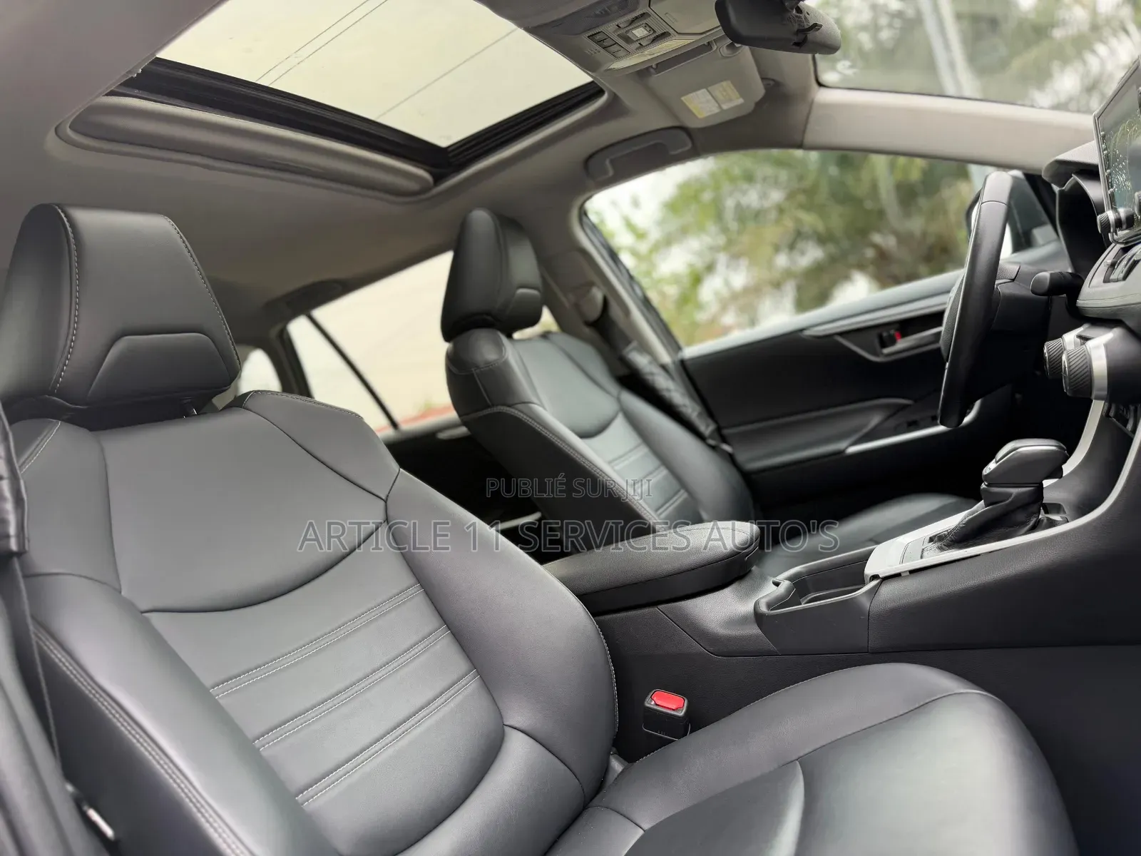 Toyota RAV4 XLE AWD 2020 Blue