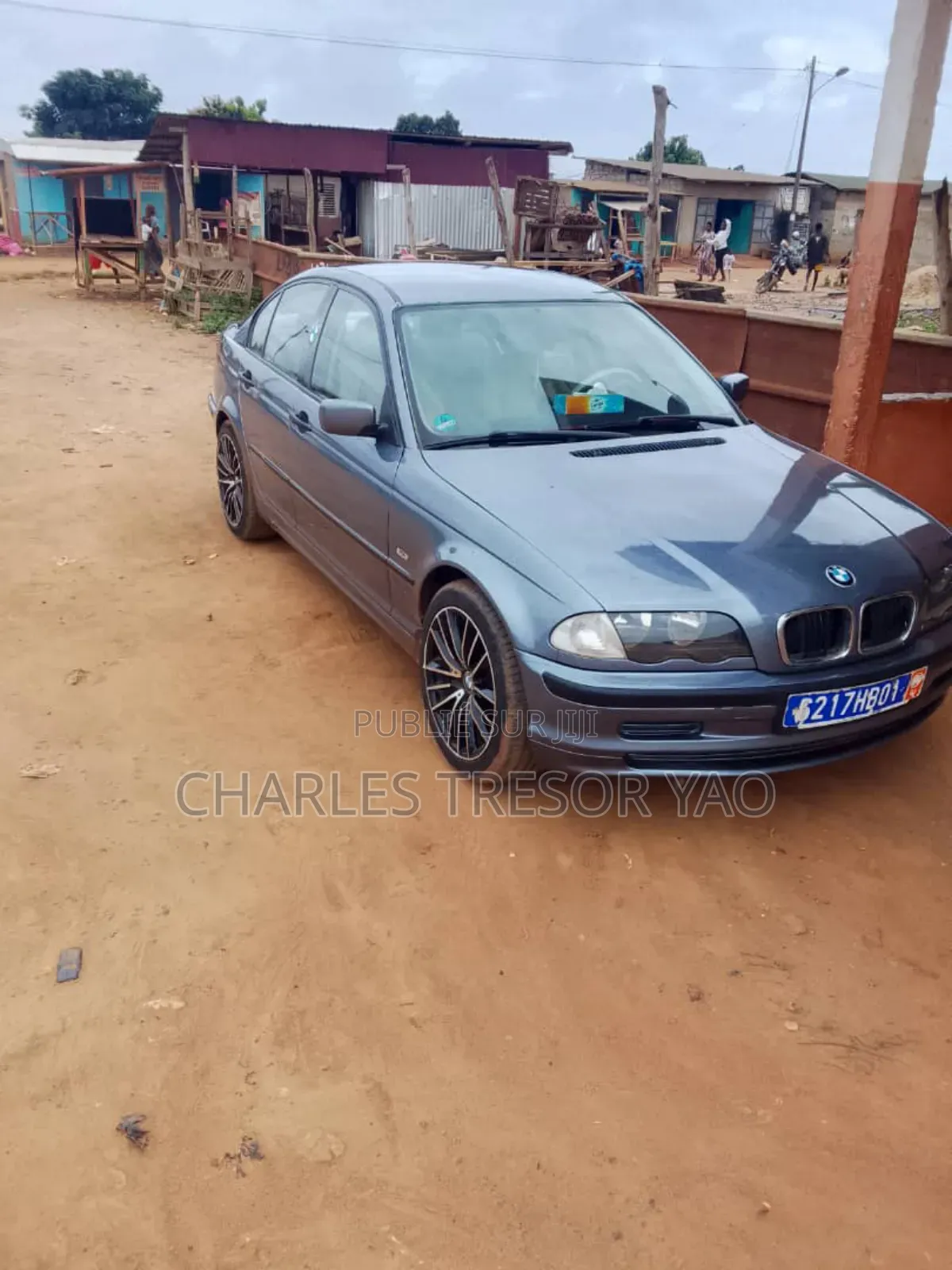 BMW 3 Series 316i RWD 2004 Gris